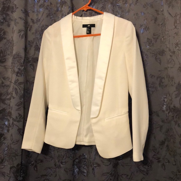 H&M Jackets & Blazers - H&M White/Cream Blazer size 2 H&M Jackets & Blazers - H&M White/Cream Blazer size 2